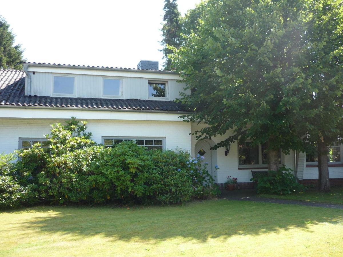 Eggers - Gemuetliche Ferienwohnung Im Erdgeschoss Wallsbull Buitenkant foto